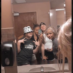 Meet your Posher, Carlee